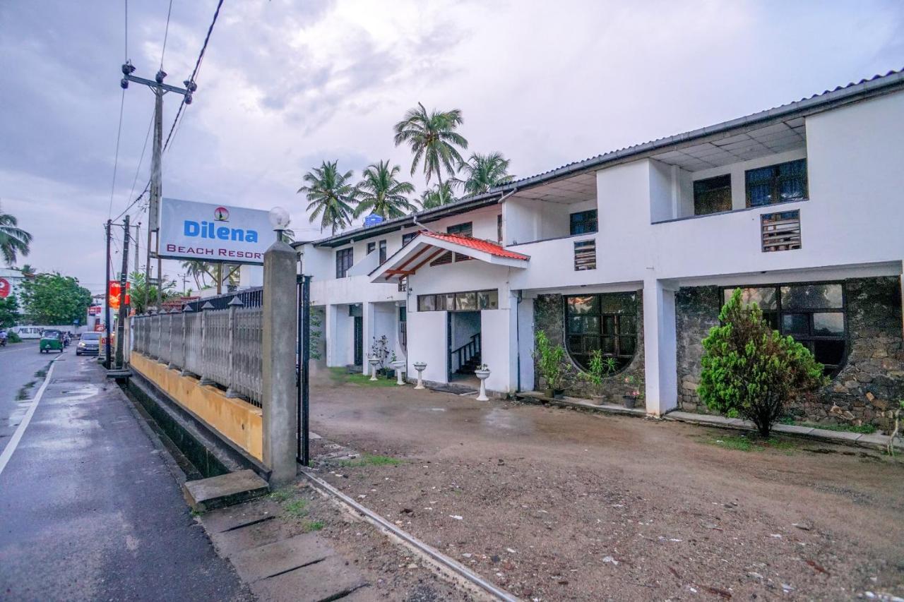 Oyo 384 Dilena Beach Resort Unawatuna Ngoại thất bức ảnh