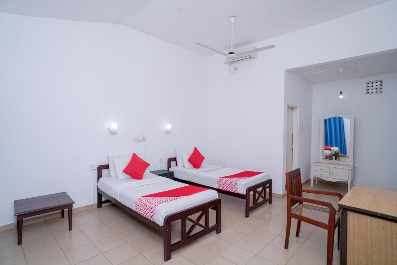 Oyo 384 Dilena Beach Resort Unawatuna Phòng bức ảnh