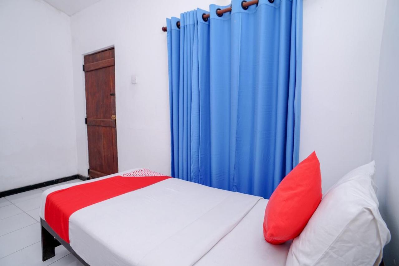 Oyo 384 Dilena Beach Resort Unawatuna Phòng bức ảnh